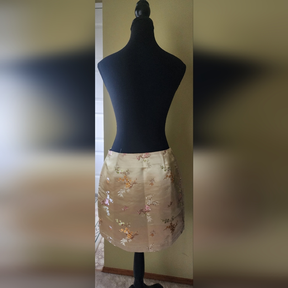 Twik Gold Jacquard Chinese style mini pencil skirt